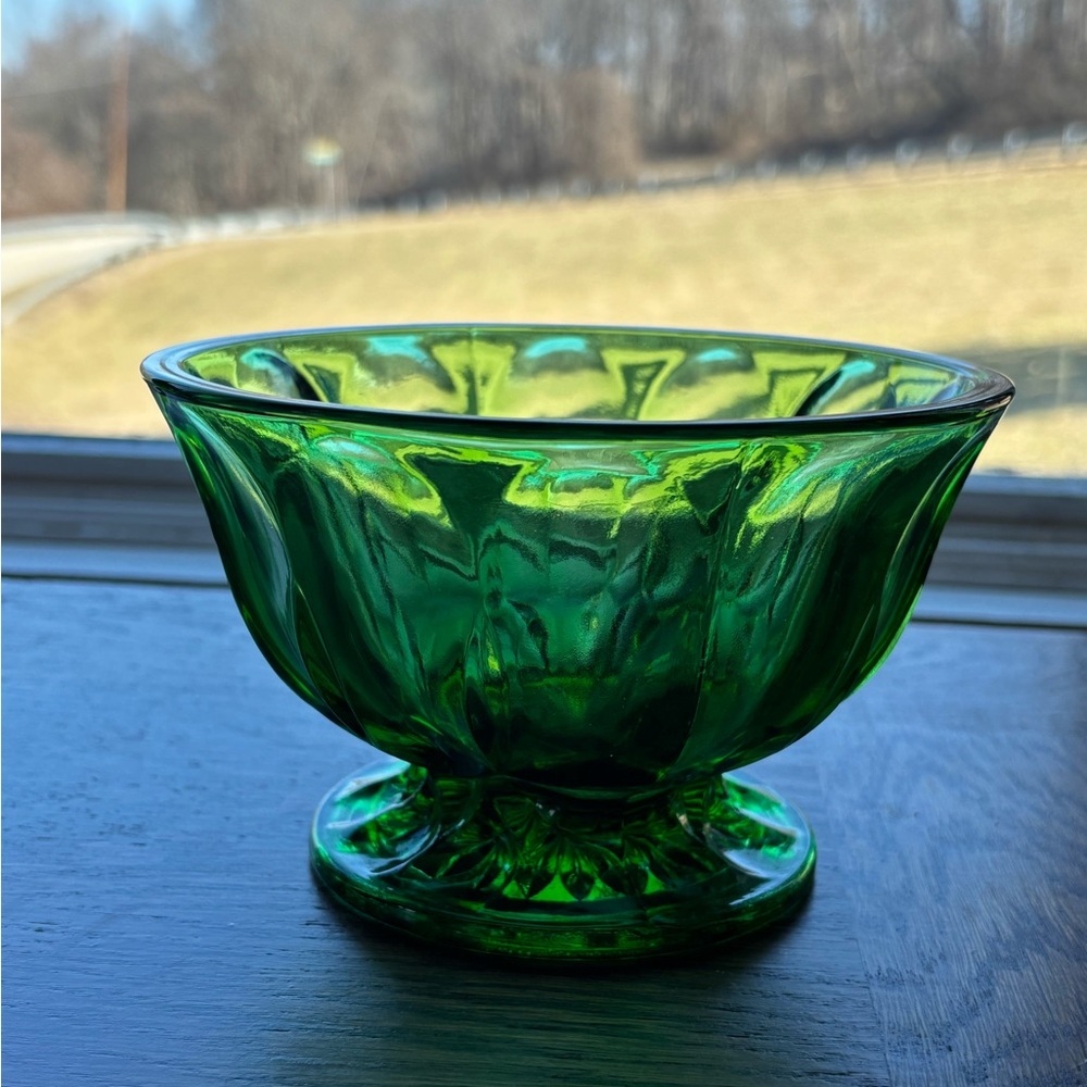 Vintage Anchor Hocking Emerald Green Glass Thumbprint Pedestal Candy Dish Bowl